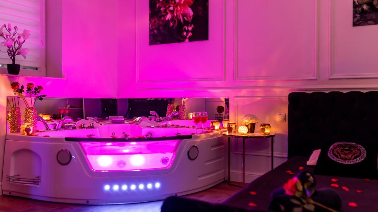Vistula Boulevards Jacuzzi Apartment كراكوفيا المظهر الخارجي الصورة